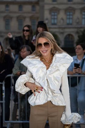 RECORD DATE NOT STATED IPA89187980 - Paris, France, October 1, 2026. Guests arrive at the Schiaparelli Spring Summer 2027 fashion show at the Carrousel du Louvre during Paris Fashion Week.  Copyright: xx xx IPA89187980