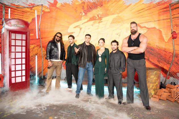 IPA89188004 - London, promotional photos for the movie Street Fighter on Leake Street. Pictured: Jason Mamoa, Andrew Koji, Noah Centineo, Callina Laing, Kitao Sakurai, Olivier Richters.  Copyright: xCristinaxMasseix xCristinaxMasseix IPA89188004