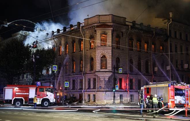 Russia St Petersburg Historic Building Fire 9255771 01.10.2026 Firefighters work to extinguish a fire that broke out in an 18th-century building known as the Miller Mansion in central St. Petersburg, Russia. Artem Pryakhin Sputnik St. Petersburg Russia  Copyright: xArtemxPryakhinx