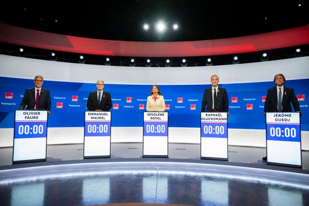 Debate for the Socialist and Democratic Left primary - Paris EB The candidates in the Socialist (PS) and centre-left Place Publique (PP) parties primary ahead of french 2027 presidential election Olivier Faure, Emmanuel Maurel, Segolene Royal, Raphael Glucksmann and Jerome Guedj, before a debate on French public TV channel France 2 and French public radio channel France Inter, at Maison de la Radio et de la Musique, in Paris, on October 1, 2026. Photo by Eliot Blondet ABACAPRESS.COM Paris France France  Copyright: xBlondetxEliot ABACAx