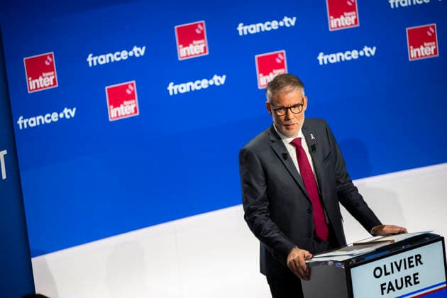 Debate for the Socialist and Democratic Left primary - Paris EB The candidates in the Socialist (PS) and centre-left Place Publique (PP) parties primary ahead of french 2027 presidential election Olivier Faure before a debate on French public TV channel France 2 and French public radio channel France Inter, at Maison de la Radio et de la Musique, in Paris, on October 1, 2026. Photo by Eliot Blondet ABACAPRESS.COM Paris France France  Copyright: xBlondetxEliot ABACAx