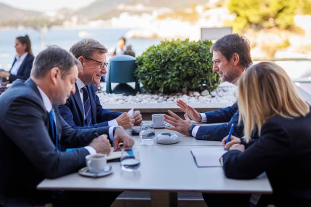 L R Johann Wadephul, CDU, Federal Minister of Foreign Affairs, photographed during a meeting with his Albanian counterpart, Ferit Hoxha, as part of the Berlin Process in Montenegro, Przno, October 1, 2026 Photographed on behalf of the Federal Foreign Office, Przno, Montenegro Copyright: xAmreixSchulzx