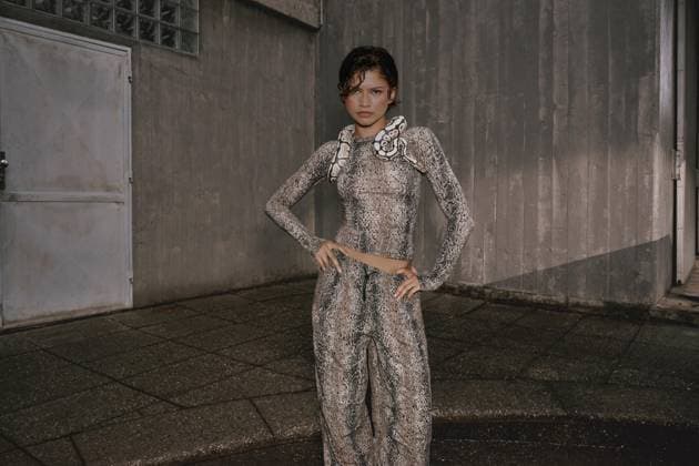 Zendaya unveils her latest collection with sportswear brand On, featuring a bold python print *MANDATORY BYLINE - MUST CREDIT: Courtesy of On Mega* Zendaya unveils her latest collection with sportswear brand On, featuring a bold python print., , It is the second collection the Dune star has co-created as part of her long-running partnership with Swiss brand On, and is showcased by Zendaya in an action movie-inspired campaign that sees her pose with a snake around her neck., , On says the collection - developed alongside Zendaya’s longtime collaborator Law Roach - brings together performance, style and everyday expression., , According to One the action movie-inspired campaign that includes a short film puts movement centre stage. , , Zend Copyright: xThexMegaxAgencyxCourtesyxofxOn Megax