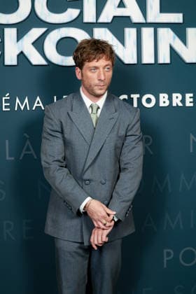 Jeremy Allen White attends the *The Social Reckoning* photocall at Le Pathé Palace on October 1, 2026, in Paris, France 460108 2026 10 01  Copyright: xLionelxGuericolasx xStarfacex STAR_460108_055