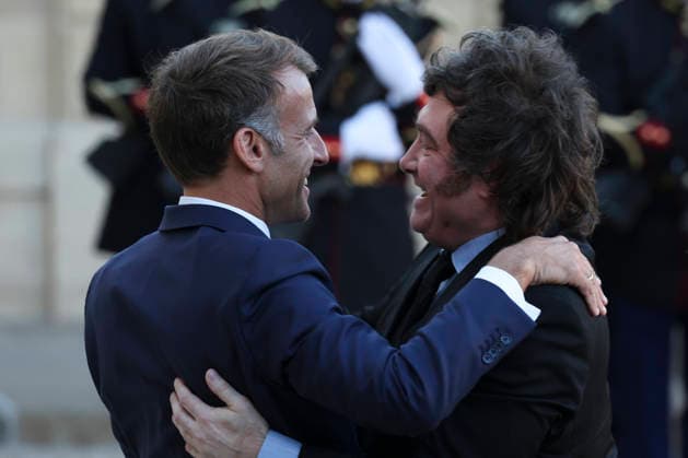 NEWS : Accueil de Javier Milei par Emmanuel Macron - Paris - 01 10 2026 Accueil de Javier MILEI, PrÃ sident de la RÃ publique d™Argentine, par Emmanuel Macron PrÃ sident de la RÃ publique Francaise. ParisFrance  Copyright: xMichtofx