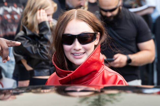 PFW - Balenciaga - Arrivals NB Lola Tung arrived at the Balenciaga Womenswear Spring Summer 2027 show as part of Paris Fashion Week on October 01, 2026 in Paris, France. Photo by Nasser Berzane ABACAPRESS.COM Paris France  Copyright: xBerzanexNasser ABACAx