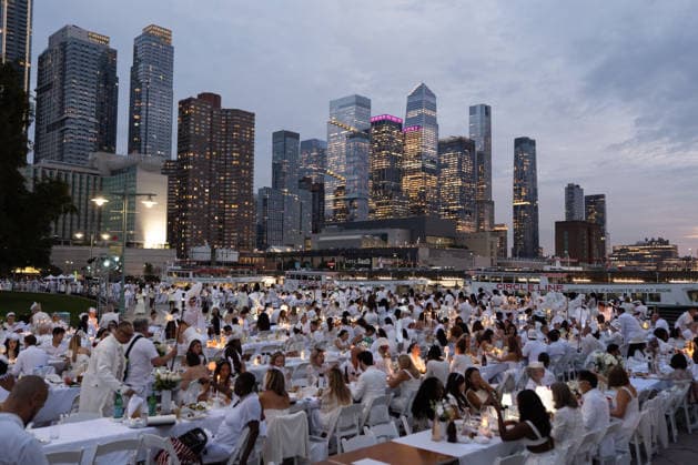 Diner en Blanc returns to New York City NEW YORK, UNITED STATES - OCTOBER 01: Hundreds of guests dressed in white gather at Pier 84 in Manhattan for New York City’s annual Diner en Blanc, in United States on October 01, 2026. Originating in Paris in 1988 and now staged across major global cities, the secretive pop-up event brings attendees together for an evening of open-air dining, music, and dancing along the Hudson River waterfront. Lokman Vural Elibol Anadolu New York United States. Editorial use only. Please get in touch for any other usage.  Copyright: x2026xAnadoluxLokmanxVuralxElibolx
