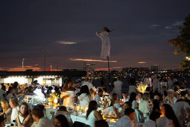 Diner en Blanc returns to New York City NEW YORK, UNITED STATES - OCTOBER 01: Hundreds of guests dressed in white gather at Pier 84 in Manhattan for New York City’s annual Diner en Blanc, in United States on October 01, 2026. Originating in Paris in 1988 and now staged across major global cities, the secretive pop-up event brings attendees together for an evening of open-air dining, music, and dancing along the Hudson River waterfront. Lokman Vural Elibol Anadolu New York United States. Editorial use only. Please get in touch for any other usage.  Copyright: x2026xAnadoluxLokmanxVuralxElibolx