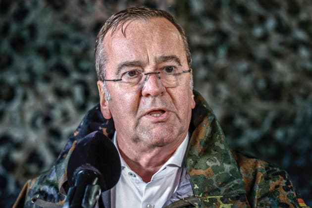 Innovations are being put to the test by the German Army; prototypes are presented to the Federal Minister of Defense amid steady rain. Press statements by Boris Pistorius, Federal Minister of Defense; Bergen Military Training Area, Lower Saxony Firing Range, Celle District, Germany