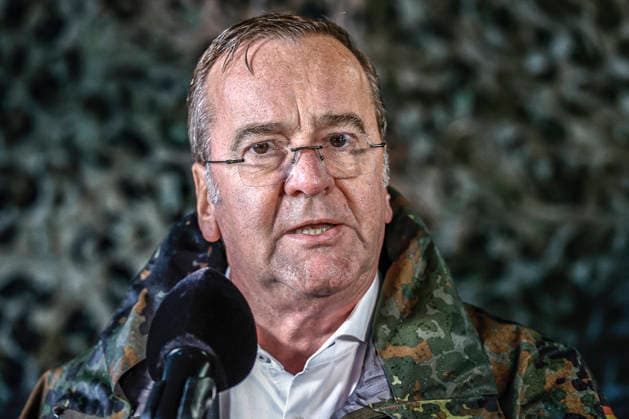 Innovations are being put to the test by the German Army; prototypes are presented to the Federal Minister of Defense amid steady rain. Press statements by Boris Pistorius, Federal Minister of Defense; Bergen Military Training Area, Lower Saxony Firing Range, Celle District, Germany