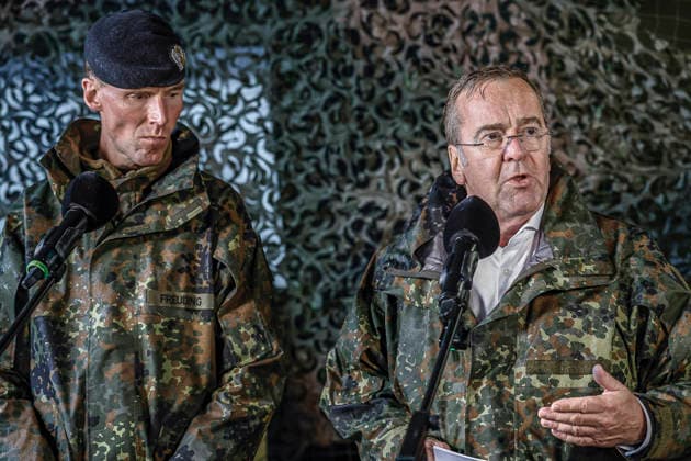 Innovations are being put to the test by the German Army. Demonstrators are presented to the Federal Minister of Defense amid steady rain. Press statements by Boris Pistorius, Federal Minister of Defense; Lieutenant General Dr. Christian Freuding, Inspector General of the Army; Bergen Military Training Area; Lower Saxony Firing Range; Celle District, Germany