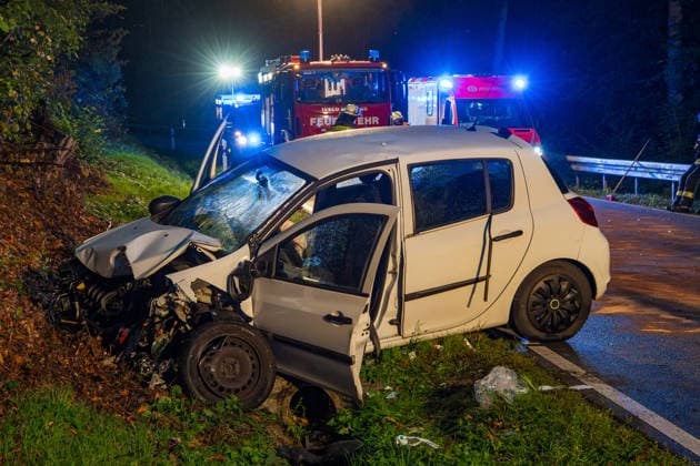 Two Cars Collide Head-On; Both Drivers Seriously Injured On October 1, 2026, at approximately 6:30 p.m., two cars collided head-on on the L3408 between Löhrbach and Birkenau. Both drivers were seriously injured and, after receiving initial medical treatment, were taken to a hospital. A