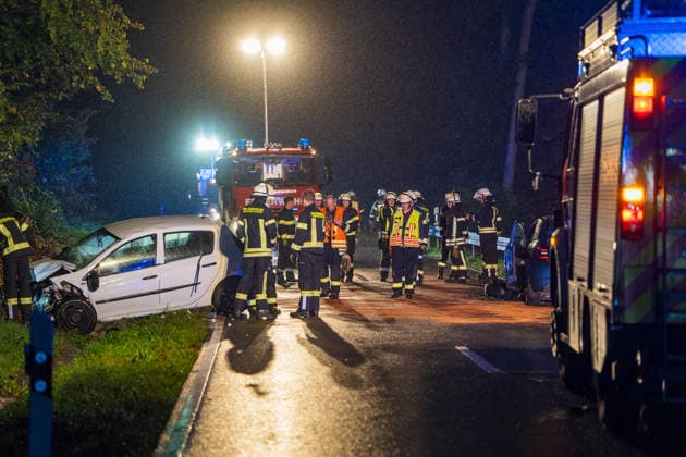 Two Cars Collide Head-On; Both Drivers Seriously Injured On October 1, 2026, at approximately 6:30 p.m., two cars collided head-on on the L3408 between Löhrbach and Birkenau. Both drivers were seriously injured and, after receiving initial medical treatment, were taken to a hospital. A