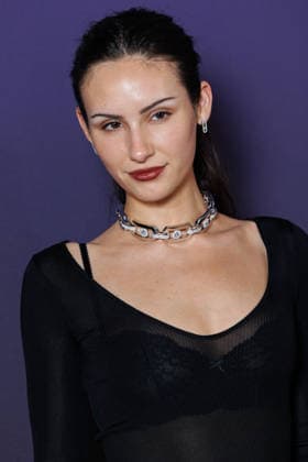Messika Spring Summer 2027 Fashion Show During Paris Fashion Week: Celebrity Arrivals—Ashtin Earle 460109 October 1, 2026, Paris, France  Copyright: xSebastienxFremontx xStarfacex STAR_460109_045