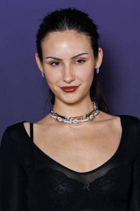 Messika Spring Summer 2027 Fashion Show During Paris Fashion Week: Celebrity Arrivals—Ashtin Earle 460109 October 1, 2026, Paris, France  Copyright: xSebastienxFremontx xStarfacex STAR_460109_046