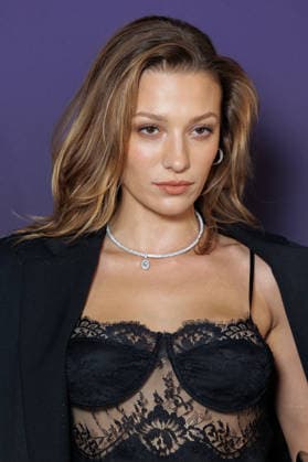 Messika Spring Summer 2027 Fashion Show during Paris Fashion Week: Celebrity Arrivals—Sümeyye Aydogan 460109 October 1, 2026, Paris, France  Copyright: xSebastienxFremontx xStarfacex STAR_460109_102
