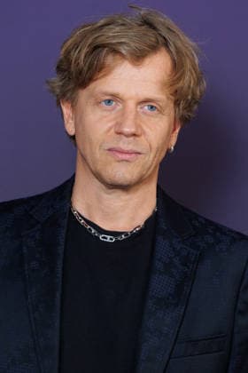 Messika Spring Summer 2027 Fashion Show During Paris Fashion Week: Celebrity Arrivals—Alex Lutz, 460109, October 1, 2026, Paris, France  Copyright: xSebastienxFremontx xStarfacex STAR_460109_118