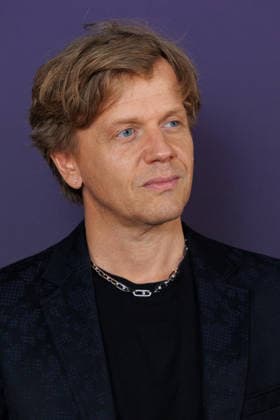Messika Spring Summer 2027 Fashion Show During Paris Fashion Week: Celebrity Arrivals—Alex Lutz, 460109, October 1, 2026, Paris, France  Copyright: xSebastienxFremontx xStarfacex STAR_460109_119