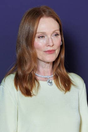 Messika Spring Summer 2027 Fashion Show During Paris Fashion Week: Celebrity Arrivals—Julianne Moore, 460109, October 1, 2026, Paris, France  Copyright: xSebastienxFremontx xStarfacex STAR_460109_149