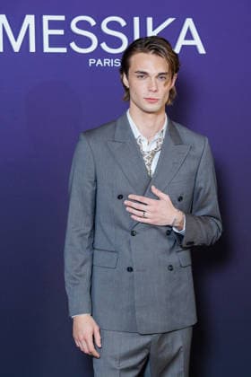 Messika Spring Summer 2027 Fashion Show During Paris Fashion Week: Celebrity Arrivals Nils Kusel 460109 October 1, 2026 Paris, France  Copyright: xSebastienxFremontx xStarfacex STAR_460109_289