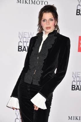 New York City Ballet 2026 Fall Gala NEW YORK, NY- OCTOBER 1: Grace Potter at the New York City Ballet 2026 Fall Gala at the David H. Koch Theater at Lincoln Center Plaza on October 1, 2026 in New York City. Credit: mpi099 MediaPunch. 01 Oct 2026 Pictured: NEW YORK, NY- OCTOBER 1: Julia Fox at the New York City Ballet 2026 Fall Gala at the David H. Koch Theater at Lincoln Center Plaza on October 1, 2026 in New York City. Credit: mpi099 MediaPunch.  Copyright: xThexMegaxAgencyxmpi099 MediaPunchx xMEGAx