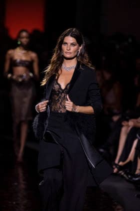 Isabeli Fontana at the Messika Terres de Contrastes fashion show on the sidelines of the Spring Summer 2027 Ready-to-Wear collections during Paris Fashion Week (PFW) on October 1, 2026, in Paris, France Messika’s Terres de Contrastes fashion show on the sidelines of the Spring Summer 2027 Ready-to-Wear collections during Paris Fashion Week (PFW) on October 1, 2026, in Paris, France  Copyright: xAgencex xBestimagexAgencex xBestimagex