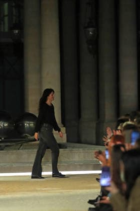PFW - Isabel Marant Runway A model walks the runway during the Balmain Womenswear Spring Summer 2027 show as part of Paris Fashion Week on September 30, 2026 in Paris, France. Photo by Alain-Gil Gonzalez ABACAPRESS.COM Paris France  Copyright: xGonzalezxAlain-Gil ABACAx