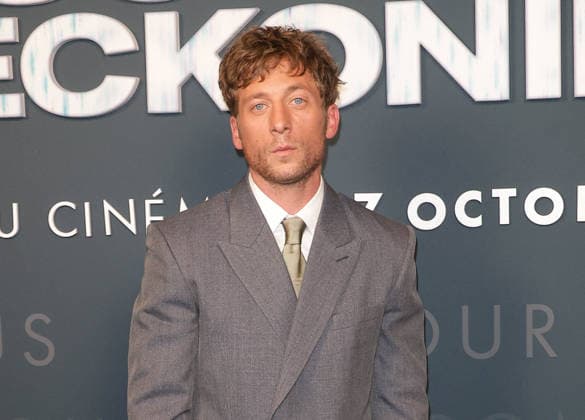 Jeremy Allen White Premiere of the film *The Social Reckoning* at the Pathé Palace cinema in Paris on October 1, 2026 Coadic Guirec Bestimage Premiere of the film *The Social Reckoning* at the Pathé Palace cinema in Paris on October 1, 2026 Paris, France  Copyright: xCOADICxGUIRECx xBESTIMAGExCOADICxGUIRECx xBESTIMAGEx