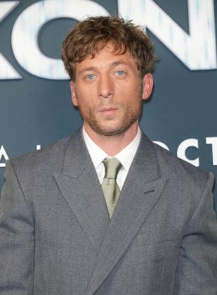 Jeremy Allen White Premiere of the film *The Social Reckoning* at the Pathé Palace cinema in Paris on October 1, 2026 Coadic Guirec Bestimage Premiere of the film *The Social Reckoning* at the Pathé Palace cinema in Paris on October 1, 2026 Paris, France  Copyright: xCOADICxGUIRECx xBESTIMAGExCOADICxGUIRECx xBESTIMAGEx