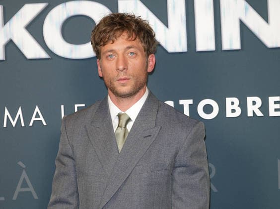 Jeremy Allen White Premiere of the film *The Social Reckoning* at the Pathé Palace cinema in Paris on October 1, 2026 Coadic Guirec Bestimage Premiere of the film *The Social Reckoning* at the Pathé Palace cinema in Paris on October 1, 2026 Paris, France  Copyright: xCOADICxGUIRECx xBESTIMAGExCOADICxGUIRECx xBESTIMAGEx