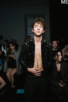 Guest at the Messika Spring Summer 2027 Women’s Ready-to-Wear Collection fashion show during Paris Fashion Week (PFW) at the Grand Palais on October 1, 2026. Sam Delpech, Bestimage. Celebrities at Messika’s Spring Summer 2027 Women’s’s Ready-to-Wear Collection fashion show at Paris Fashion Week (PFW) at the Grand Palais on October 1, 2026, Paris, France  Copyright: xSamxDelpechx xBestimagexSamxDelpechx xBestimagex