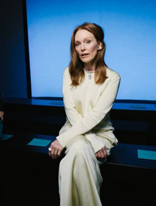 Julianne Moore at the Messika Spring Summer 2027 Women’s Ready-to-Wear Collection fashion show during Paris Fashion Week (PFW) at the Grand Palais on October 1, 2026. Sam Delpech, Bestimage. Celebrities at Messika’s Spring Summer 2027 Women’s Ready-to-Wear Collection fashion show at Paris Fashion Week (PFW) at the Grand Palais on October 1, 2026, Paris, France  Copyright: xSamxDelpechx xBestimagexSamxDelpechx xBestimagex