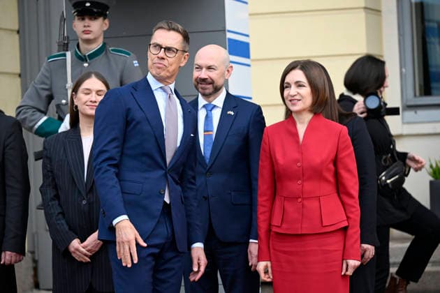 LKS 20261002 Finnish President Alexander Stubb welcomes Moldovan President Maia Sandu as they meet at the Presidential Palace in Helsinki, Finland, on October 2, 2026. President Sandu pays a working visit to Finland. - MIKKO STIG Helsinki Finland  Copyright: xMikkoxStigx E0ghAPPIDbE