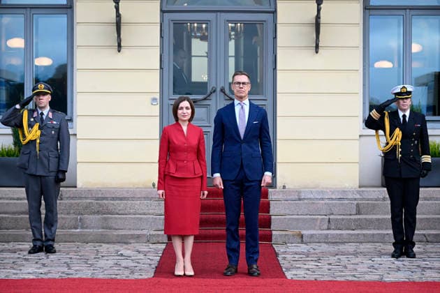 LKS 20261002 Finnish President Alexander Stubb welcomes Moldovan President Maia Sandu as they meet at the Presidential Palace in Helsinki, Finland, on October 2, 2026. President Sandu pays a working visit to Finland. - MIKKO STIG Helsinki Finland  Copyright: xMikkoxStigx 18zfVuPc5S0