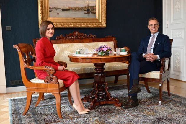 LKS 20261002 Finnish President Alexander Stubb and Moldovan President Maia Sandu pose as they meet at the Presidential Palace in Helsinki, Finland, on October 2, 2026. President Sandu pays a working visit to Finland. - MIKKO STIG Helsinki Finland  Copyright: xMikkoxStigx 5G70xWzXdpM