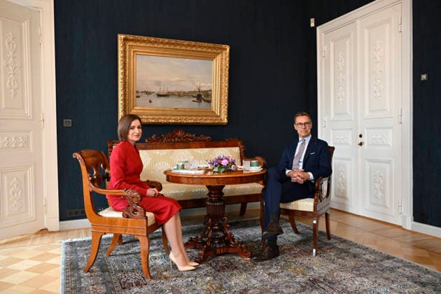 Finnish President Alexander Stubb and Moldovan President Maia Sandu pose as they meet at the Presidential Palace in Helsinki, Finland, on October 2, 2026. President Sandu pays a working visit to Finland. - MIKKO STIG Helsinki Finland  Copyright: xMikkoxStigx s3ALr4NB6B0