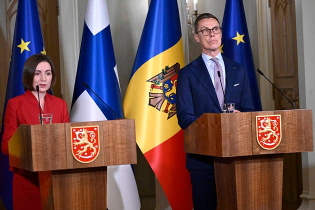 Moldovan President Maia Sandu and Finnish President Alexander Stubb attend a press conferance at the Presidential Palace in Helsinki, Finland, on October 2, 2026. President Sandu pays a working visit to Finland. - MIKKO STIG Helsinki Finland  Copyright: xMikkoxStigx gcq9l5g8Mrg