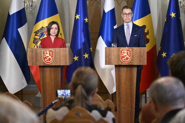 LKS 20261002 Moldovan President Maia Sandu and Finnish President Alexander Stubb attend a press conferance at the Presidential Palace in Helsinki, Finland, on October 2, 2026. President Sandu pays a working visit to Finland. - MIKKO STIG Helsinki Finland  Copyright: xMikkoxStigx I8hy55LgbuY