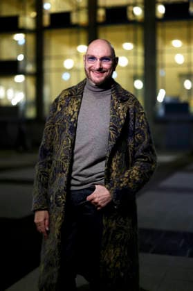 Host Ralph Morgenstern at the community dedication ceremony for Dirk Bach Square next to the Cologne Opera House, Cologne, October 1, 2026, North Rhine-Westphalia, Germany Copyright: xChristophxHardtx