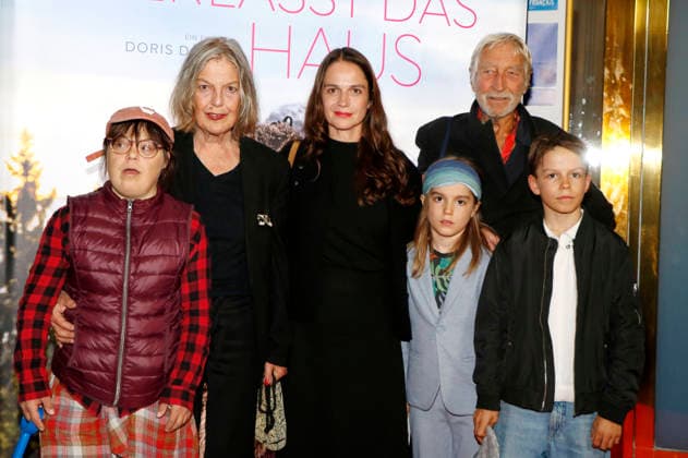 Nele Winkler, Angela Winkler, and Wiegand Wittig with guests at the special screening of the film *Frau Winkler verlässt das Haus* at Cinema Paris, Berlin, October 1, 2026 Foto:xA.xBuggex xFuturexImagex winkler_6058