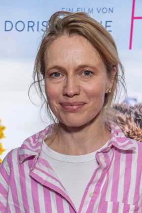 ABB FRAUWINKLER Anna Brueggemann on the red carpet at the special screening of the feature film *Frau Winkler Verlässt das Haus* at the Cinema Paris in Berlin on October 1, 2026, Berlin, Germany