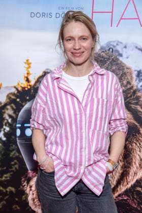 ABB FRAUWINKLER Anna Brueggemann on the red carpet at the special screening of the feature film *Frau Winkler Verlässt das Haus* at the Cinema Paris in Berlin on October 1, 2026, Berlin, Germany