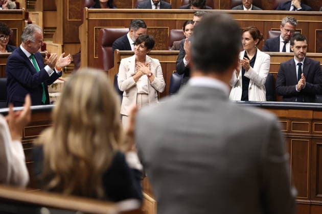 Congress Votes on Housing Decrees The Minister of Housing and Urban Agenda, Isabel Rodríguez, during a plenary session in the Congress of Deputies on October 2, 2026, in Madrid, Spain. Congress is voting today on whether to ratify or repeal the two Royal Decrees on housing issued by the government this week in the Official State Gazette (BOE). Specifically, these are Royal Decree-Law 26 2026, dated September 29, which adopts urgent measures to protect the social function of housing and expand the supply of affordable housing, and Royal Decree-Law 27 2026, of September 29, adopting urgent measures to strengthen the stability of lease agreements for primary residences. OCTOBER 2, 2026 Madrid, Madrid, Spain Copyright: xEduardoxParrax 7814638