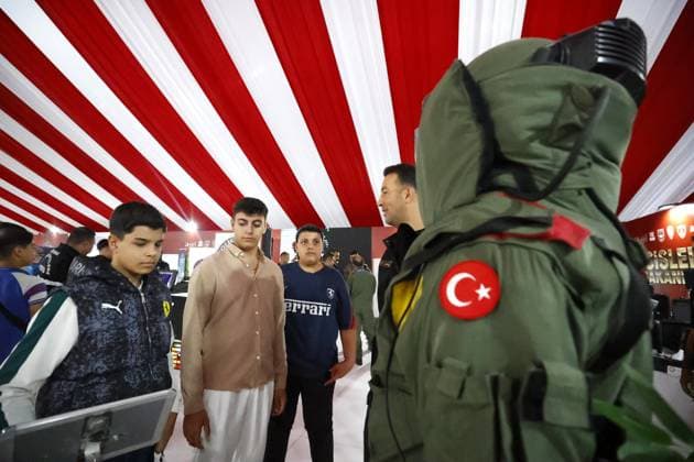Domestically developed bomb disposal suit presented at TEKNOFEST Southeast in Sanliurfa SANLIURFA, TURKIYE - OCTOBER 02: A domestic bomb disposal protective suit, engineered by Turkish defense technicians to enhance operational safety for General Directorate of Security bomb disposal personnel, is displayed during the TEKNOFEST aviation, space, and technology festival at Sanliurfa GAP Airport in Sanliurfa, Turkiye, on October 02, 2026. Okan Coskun Anadolu Sanliurfa Turkey. Editorial use only. Please get in touch for any other usage.  Copyright: x2026xAnadoluxOkanxCoskunx