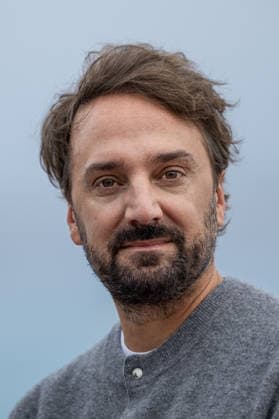 8th Cinéroman Festival - En Haut De La Pile Photocall Louis-Julien Petit attends the photocallt for Louis-Julien Petit s film En haut de la pile at the Cineroman festival, dedicated exclusively to films adapted from literary work, in Negresco Beach in Nice, France, on October 1, 2026. Photo by Laurent Coust ABACAPRESS.COM Nice Provence-Alpes-Cote d Azur France  Copyright: xCoustxLaurent ABACAx
