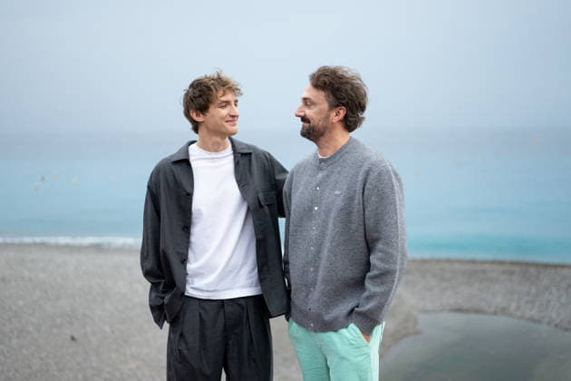 8th Cinéroman Festival - En Haut De La Pile Photocall Aliochia Schneider and Louis-Julien Petit attend the photocallt for Louis-Julien Petit s film En haut de la pile at the Cineroman festival, dedicated exclusively to films adapted from literary work, in Negresco Beach in Nice, France, on October 1, 2026. Photo by Laurent Coust ABACAPRESS.COM Nice Provence-Alpes-Cote d Azur France  Copyright: xCoustxLaurent ABACAx