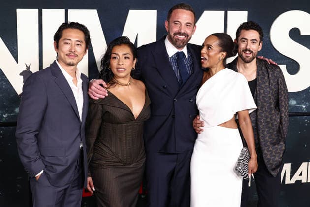 World Premiere Of Netflix s Animals WESTWOOD, LOS ANGELES, CALIFORNIA, USA - OCTOBER 01: Steven Yeun, Adriana Paz, Ben Affleck, Kerry Washington and Luis Gerardo Mendez arrive at the World Premiere Of Netflix s Animals held at Westwood Village Theater on October 1, 2026 in Westwood, Los Angeles, California, United States. Westwood Westwood Village Theater California United States Copyright: xXavierxCollin ImagexPressxAgencyx