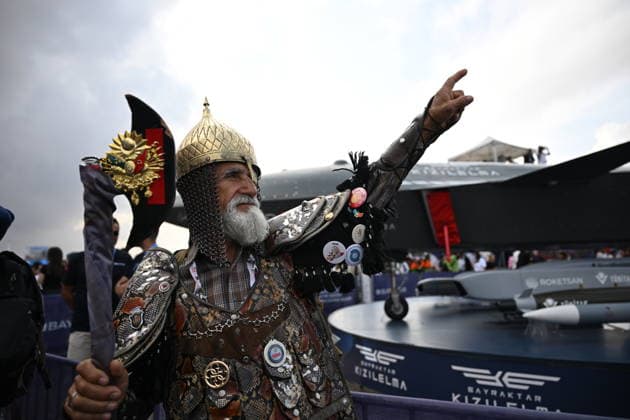 TEKNOFEST Southeast in Turkiye s Sanliurfa SANLIURFA, TURKIYE - OCTOBER 02: TEKNOFEST Southeast, world s largest aviation, space, and technology festival welcomes its visitors on the third day at the Sanliurfa GAP Airport for its 15th edition in Sanliurfa, Turkiye on October 02, 2026. Harun Ozalp Anadolu Sanliurfa Turkey. Editorial use only. Please get in touch for any other usage.  Copyright: x2026xAnadoluxHarunxOzalpx