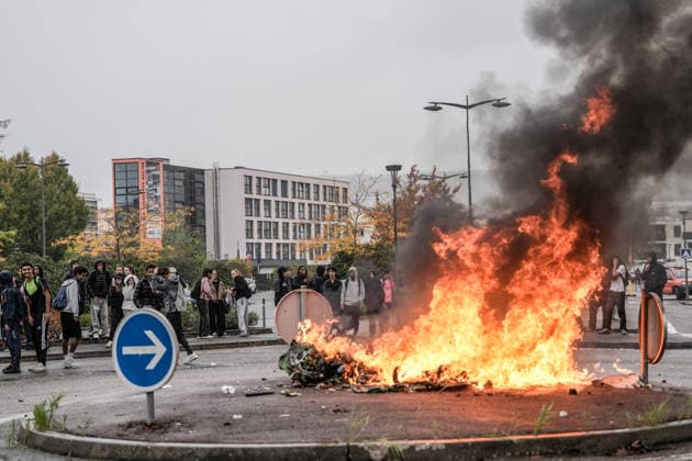 Students clash with police during high-school mobilization in Nancy NANCY, FRANCE - OCTOBER 2: Students gather around several schools and clash with police forces as a nationwide high-school mobilization continues over school conditions and demands for greater education resources in Nancy, France on October 2, 2026. Police deploy security units around several locations as demonstrations and blockades continue. Muhammed Said Tako Anadolu Nancy France. Editorial use only. Please get in touch for any other usage.  Copyright: x2026xAnadoluxMuhammedxSaidxTakox