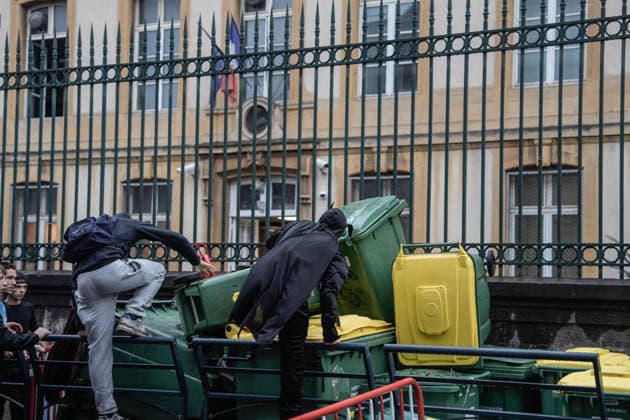 Students clash with police during high-school mobilization in Nancy NANCY, FRANCE - OCTOBER 2: Students gather around several schools and clash with police forces as a nationwide high-school mobilization continues over school conditions and demands for greater education resources in Nancy, France on October 2, 2026. Police deploy security units around several locations as demonstrations and blockades continue. Muhammed Said Tako Anadolu Nancy France. Editorial use only. Please get in touch for any other usage.  Copyright: x2026xAnadoluxMuhammedxSaidxTakox
